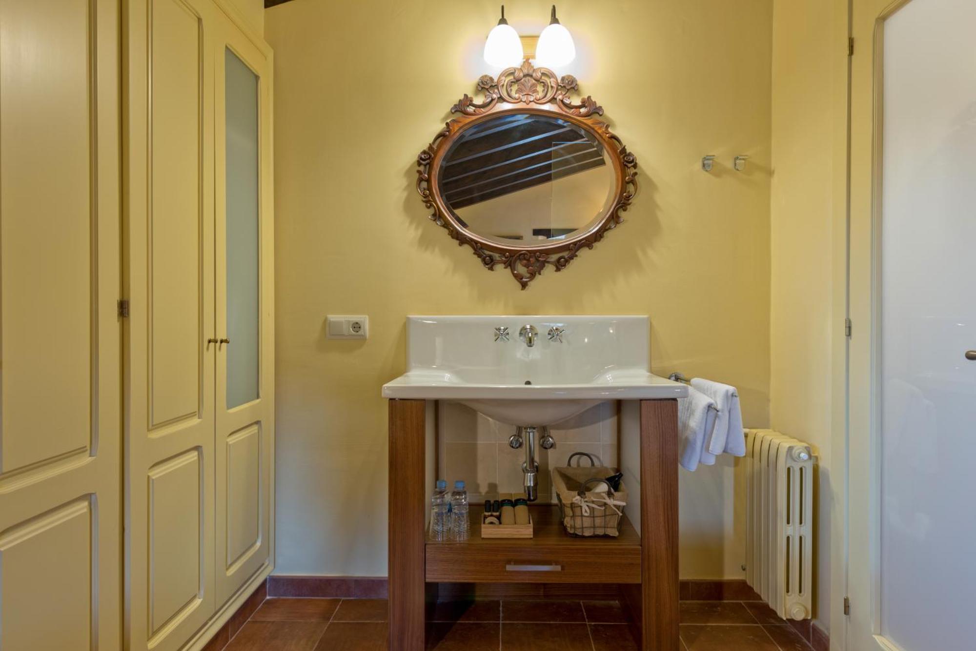Hotel Cal Sastre Santa Pau Δωμάτιο φωτογραφία