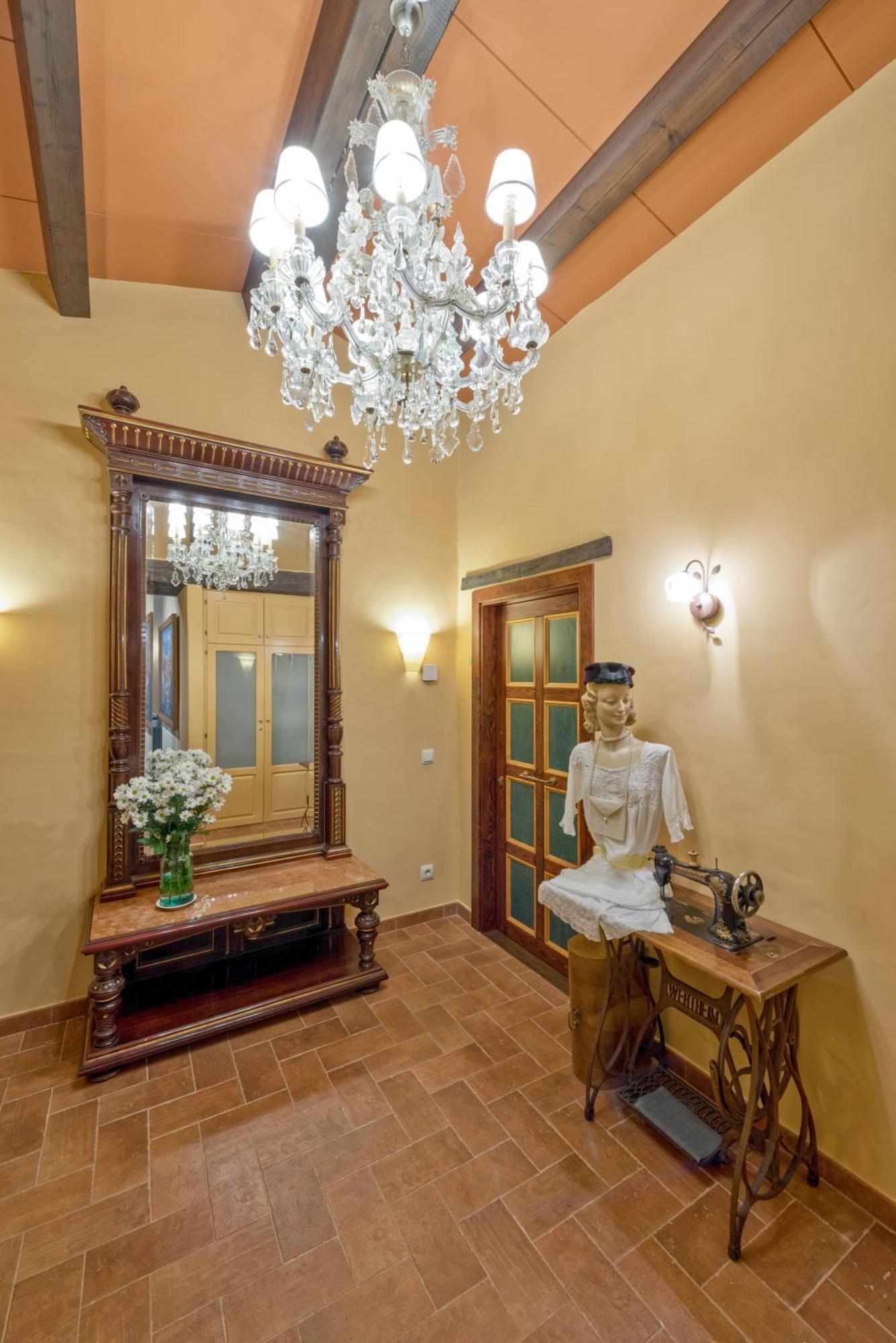 Hotel Cal Sastre Santa Pau Δωμάτιο φωτογραφία