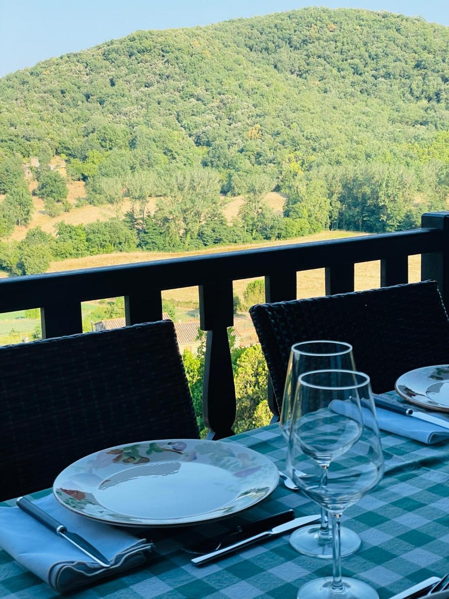 Hotel Cal Sastre Santa Pau Δωμάτιο φωτογραφία