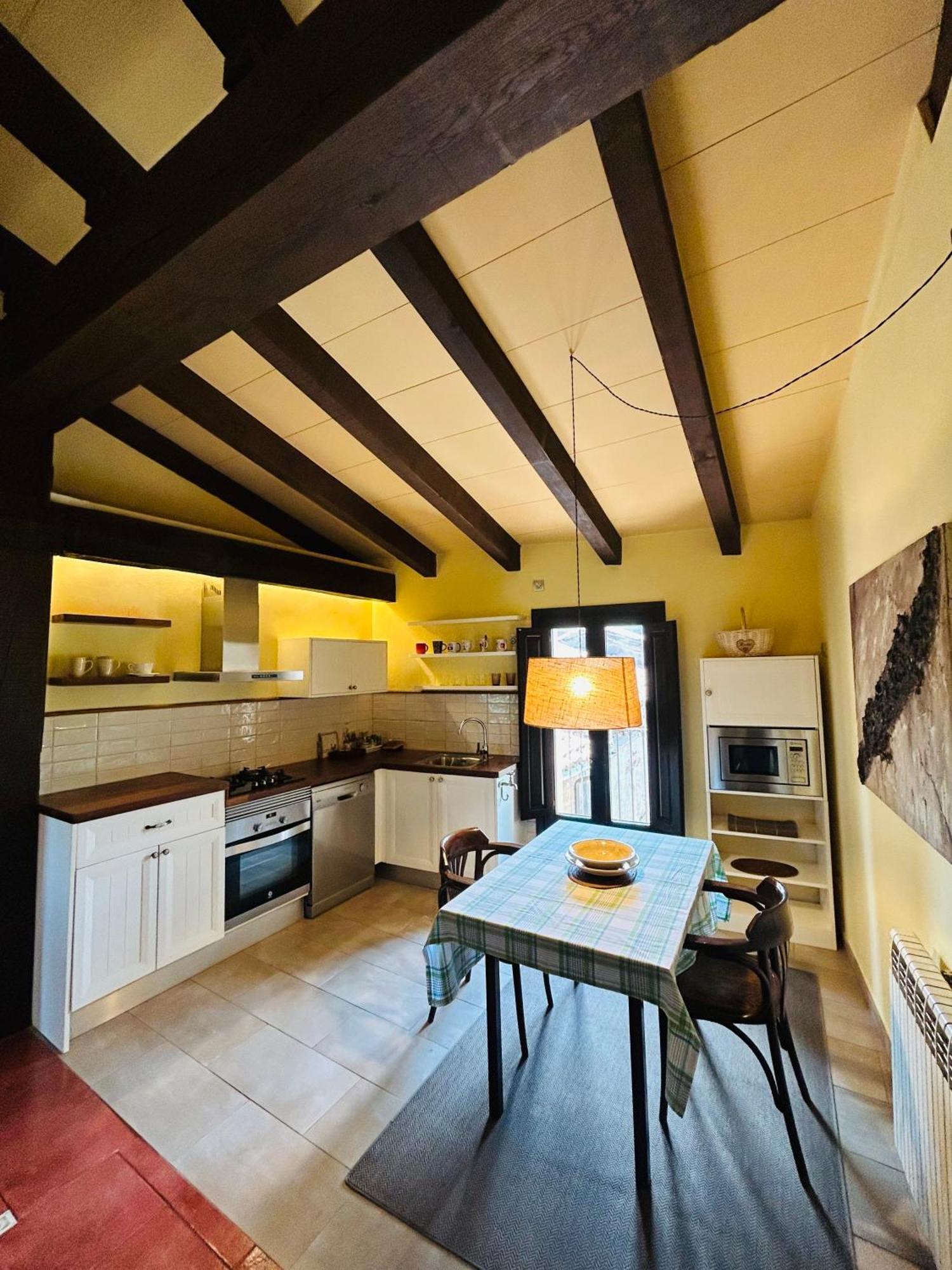 Hotel Cal Sastre Santa Pau Εξωτερικό φωτογραφία