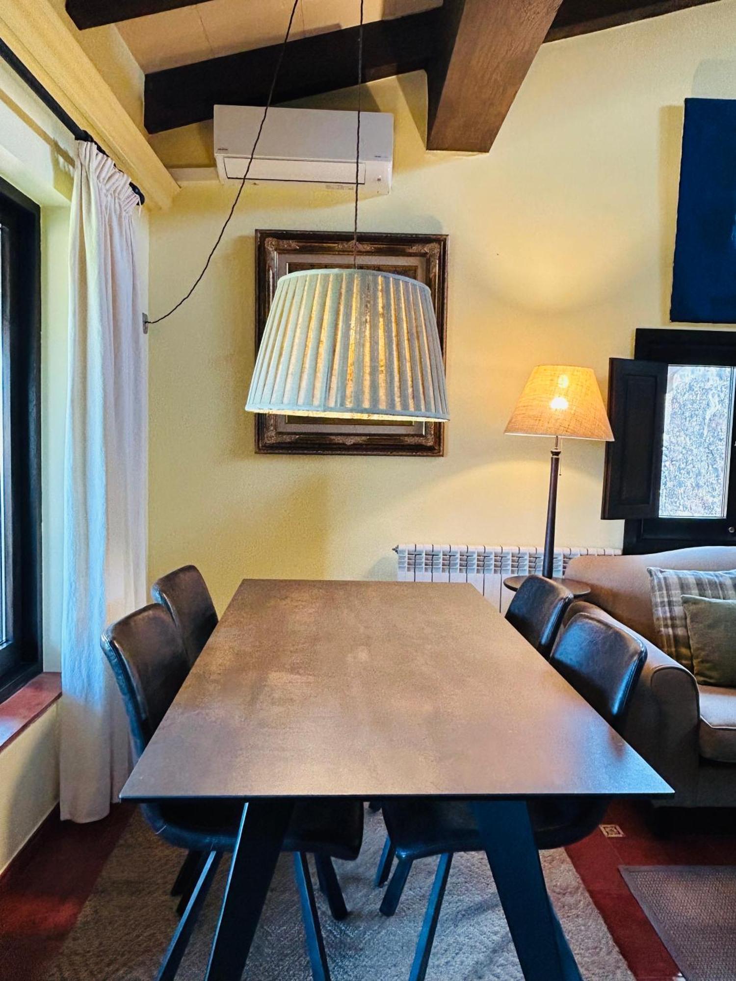 Hotel Cal Sastre Santa Pau Δωμάτιο φωτογραφία