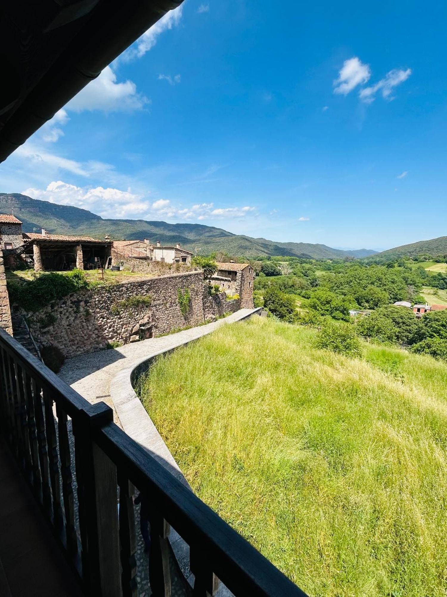 Hotel Cal Sastre Santa Pau Δωμάτιο φωτογραφία