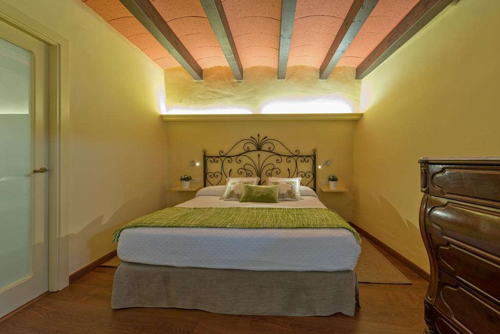 Hotel Cal Sastre Santa Pau Εξωτερικό φωτογραφία