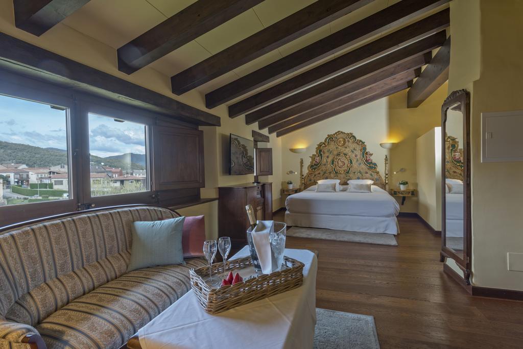 Hotel Cal Sastre Santa Pau Εξωτερικό φωτογραφία